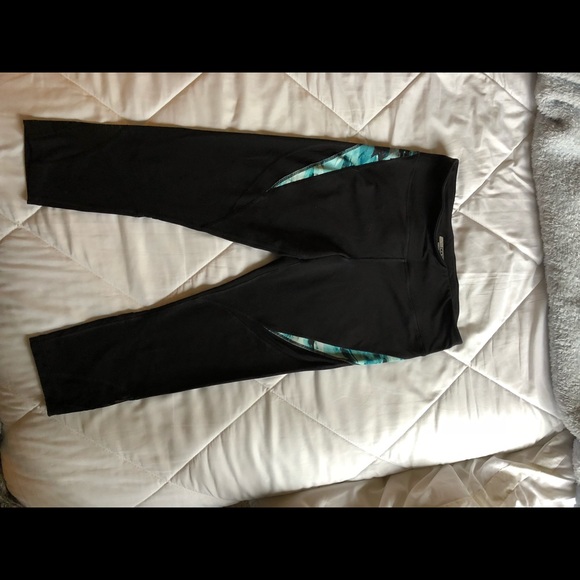 Express core workout tights with mesh leggings - Picture 4 of 6